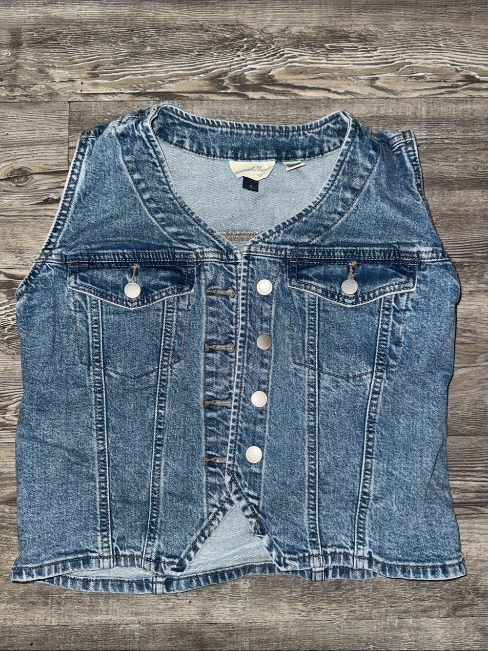 Universal Thread Denim Button-Front Sleeveless Vest - Blue